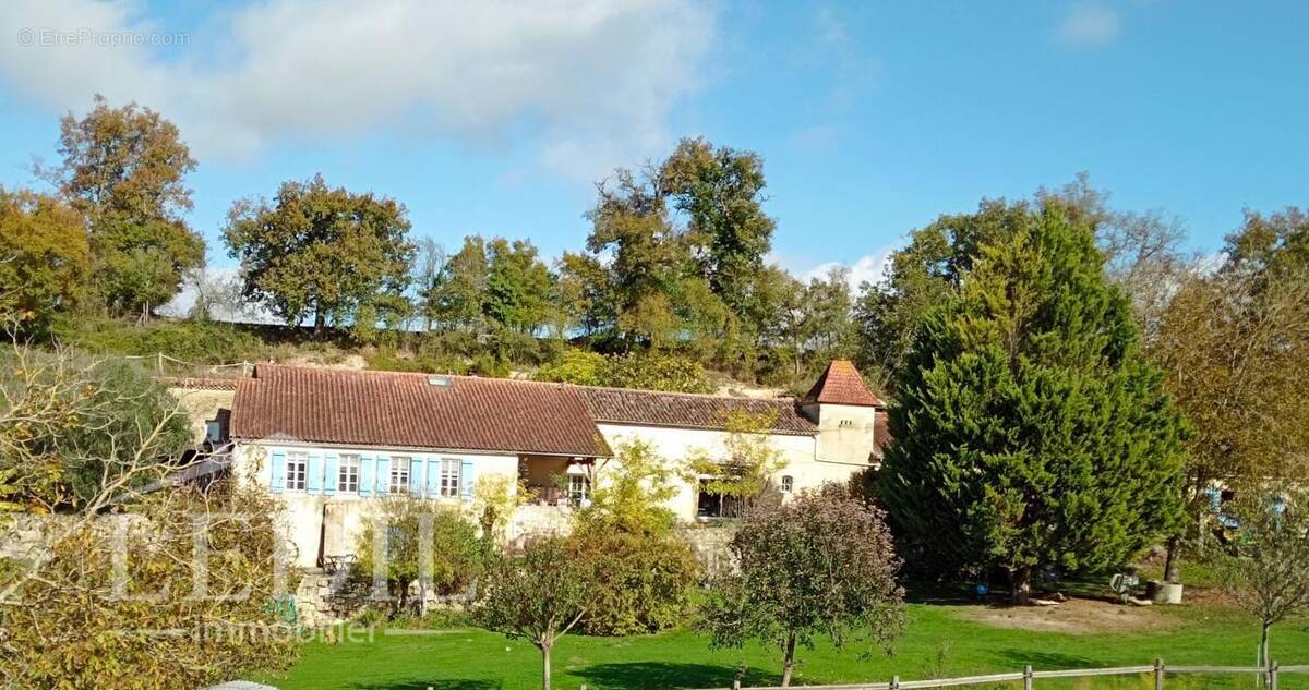 Maison à MONCRABEAU