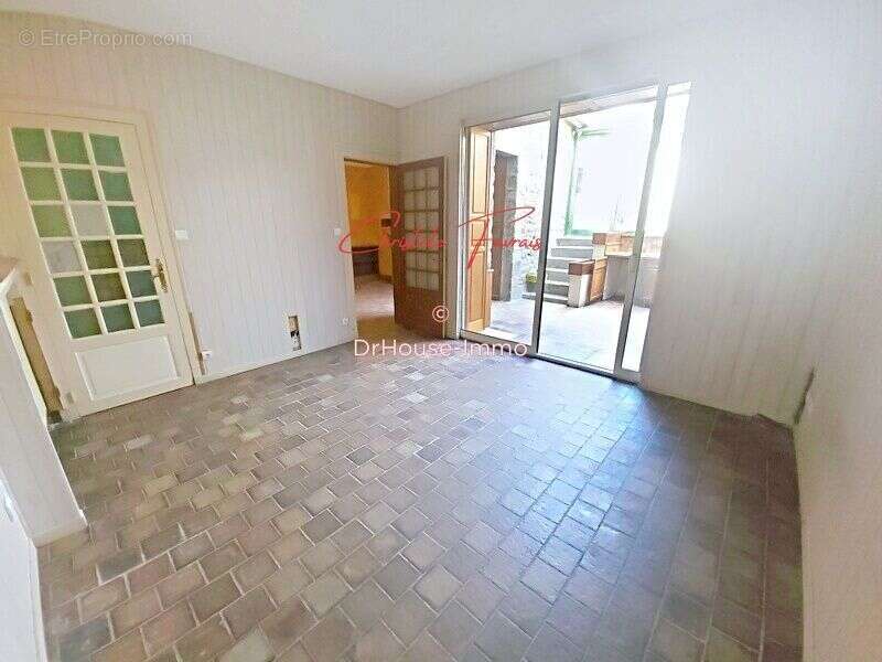 Maison à LOUVIGNE-DU-DESERT