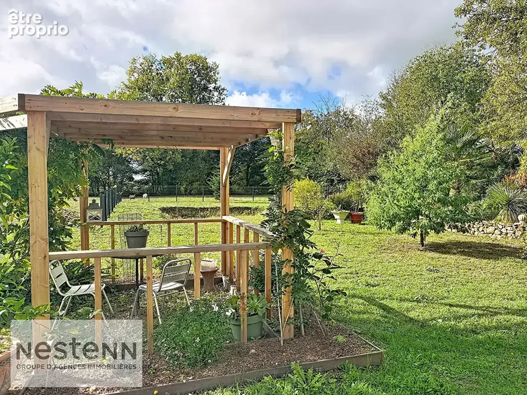 Charmante longère en pierre à vendre à Sallertaine, alliant confort et espace - photo 4