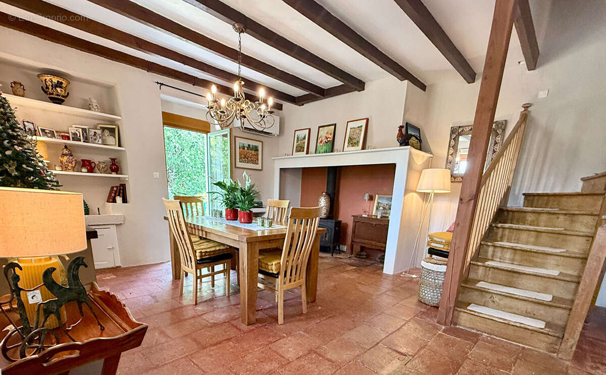 TARN ET GARONNE-PUYLAROQUE -  Maison de campagne  rénovée,3 chambres, avec piscine,et dependance - photo 4
