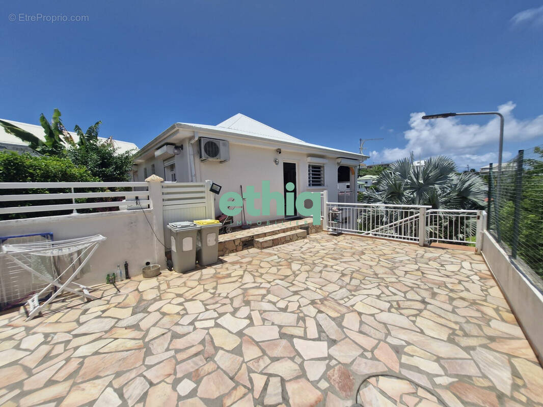 Maison à SAINTE-ANNE