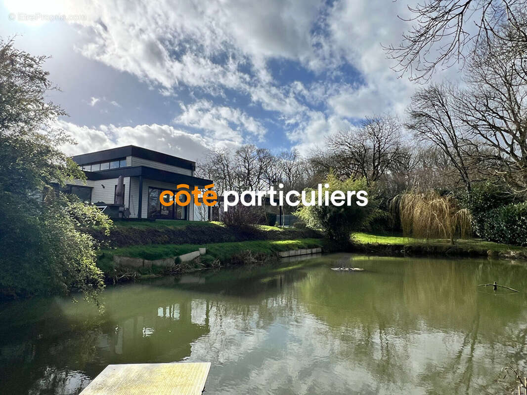 Maison à SAINT-PIERRE-DE-PLESGUEN