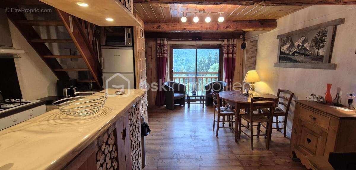  À vendre – Charmant duplex rénové avec balcon et vue imprenable à Villars-Colmars  - photo 4