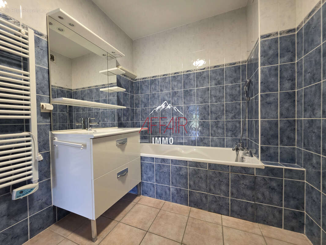 Appartement à CRANVES-SALES