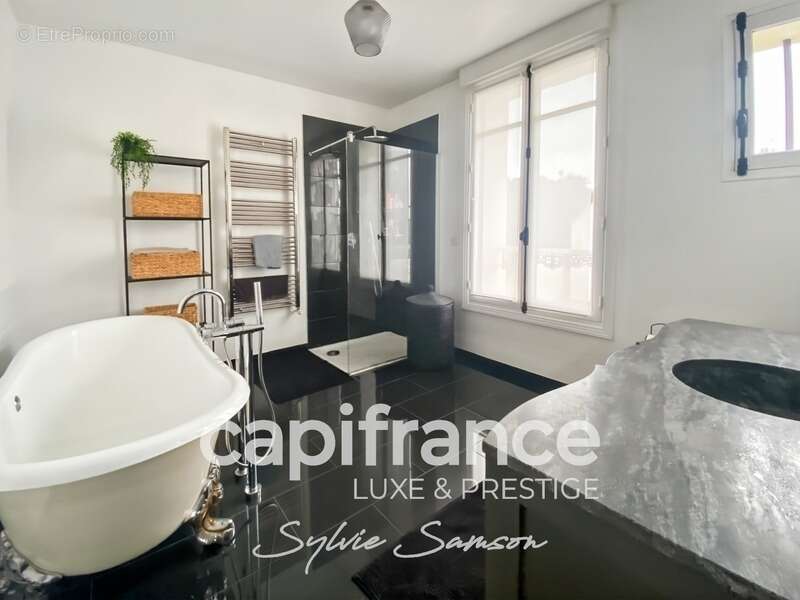 Maison à MANTES-LA-JOLIE