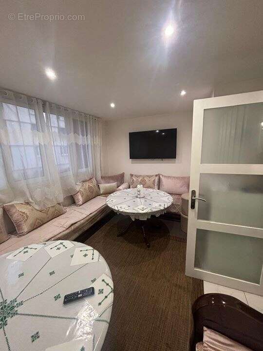 Appartement à VILLENEUVE-LA-GARENNE