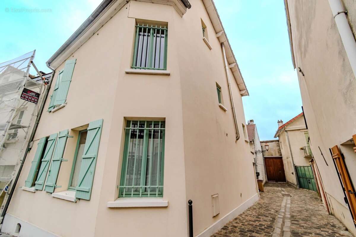 Maison à MONTMORENCY