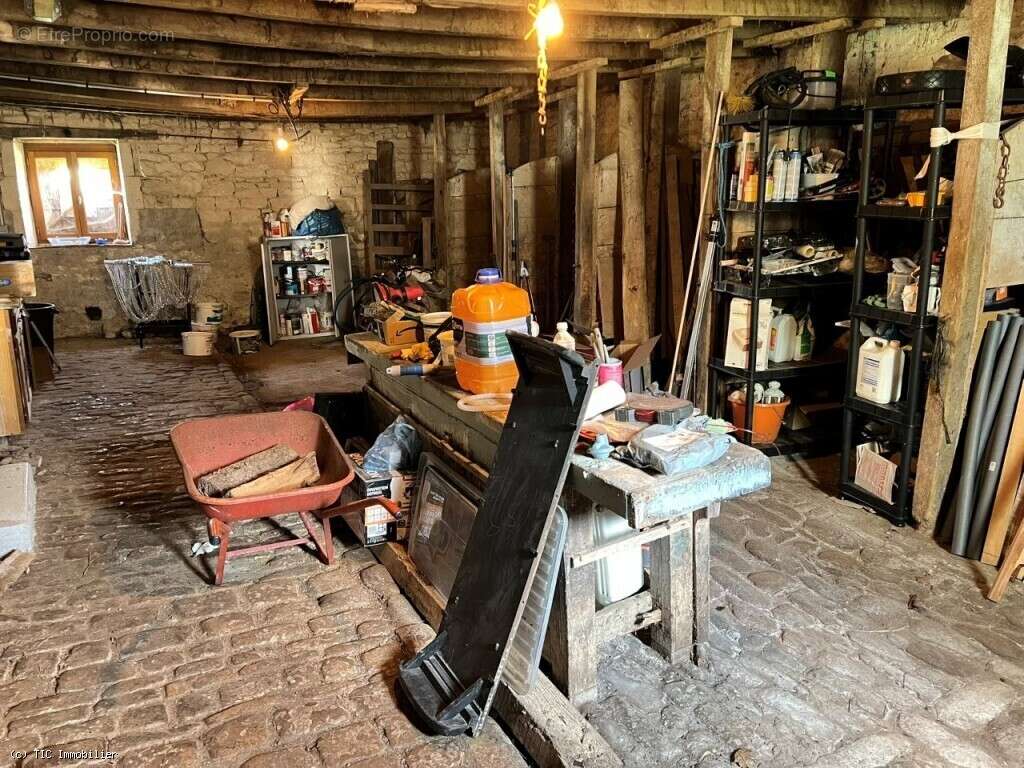 Maison à RUFFEC
