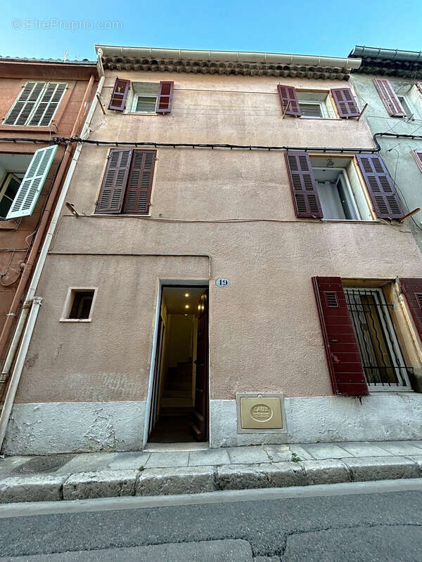 Maison à AUBAGNE