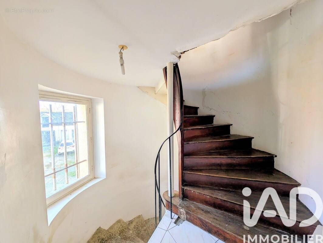 Photo 1 - Maison à TUFFE