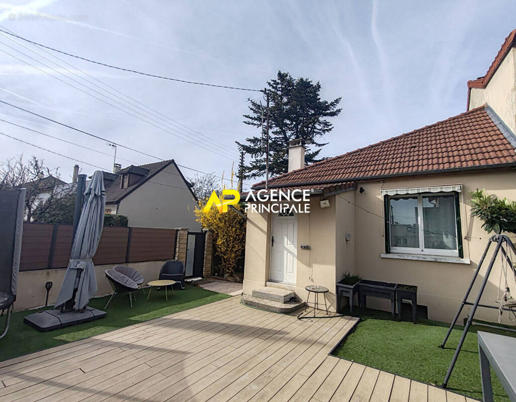 Photo Maison à Argenteuil au prix de 304 000€