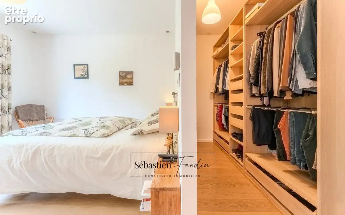 Domaine à vendre à Rousset à 15 minutes d'Aix-en-Provence - 8 000 m² - plusieurs logements - 262 m² habitables - calme absolu -  - photo 13