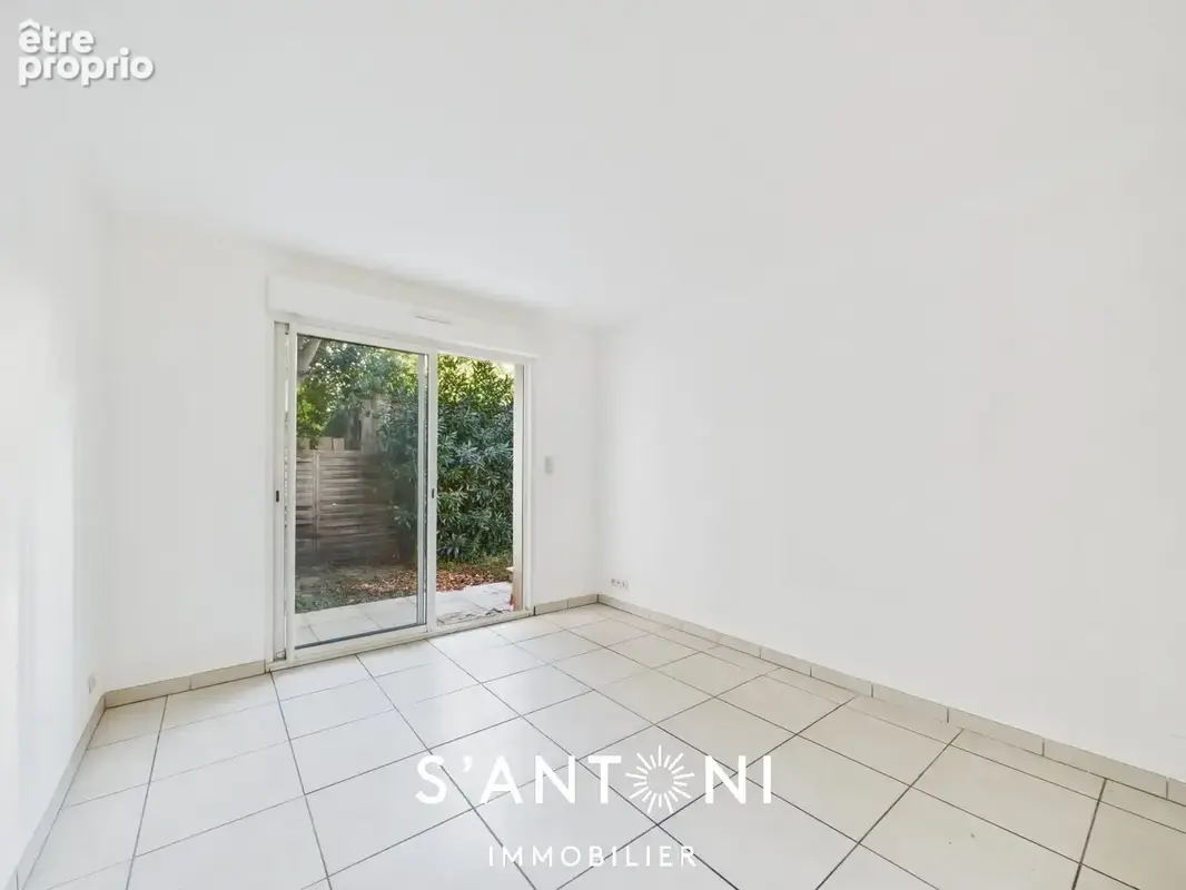 Béziers  t2 en rez-de-jardin avec jardin - photo 6