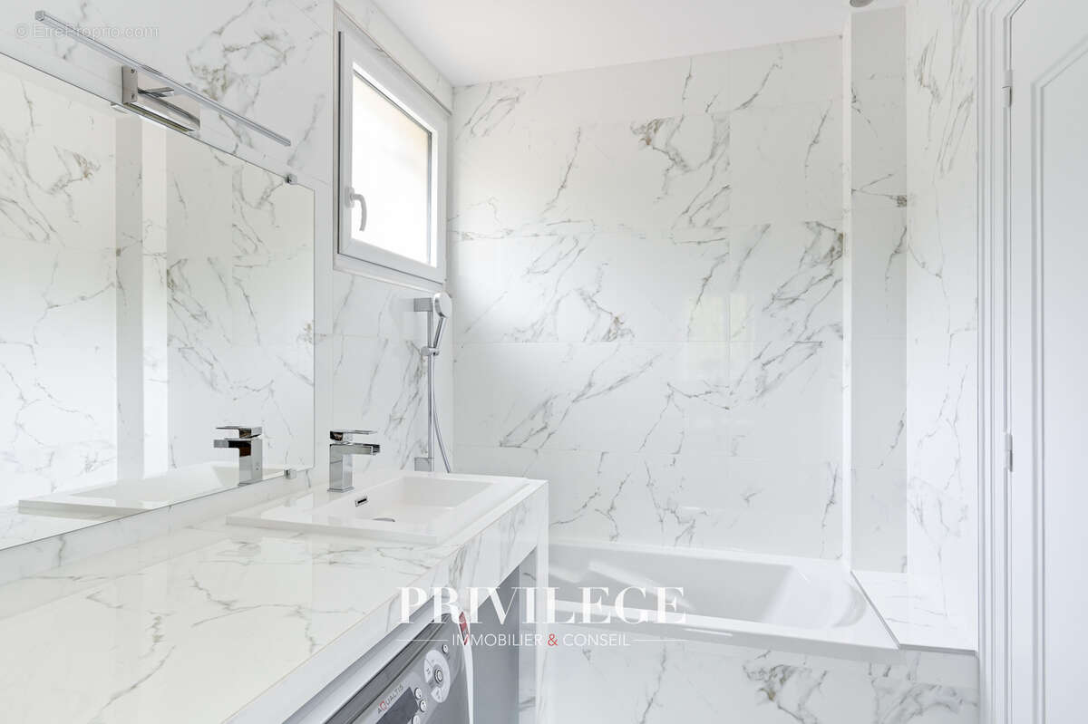 Appartement à LYON-5E