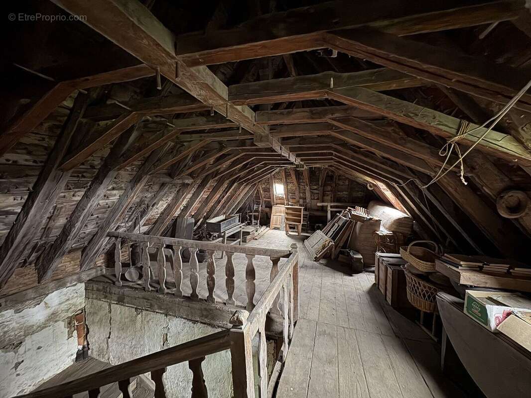 Maison à ALBUSSAC