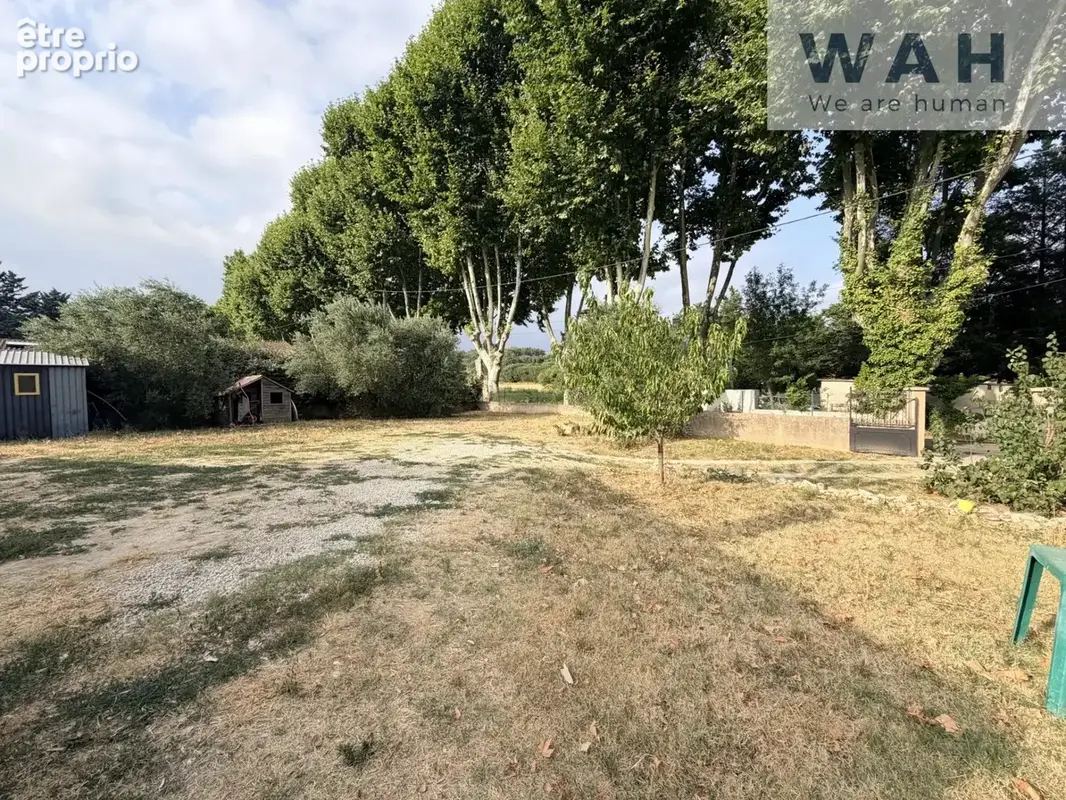 Terrain à AIGUES-VIVES