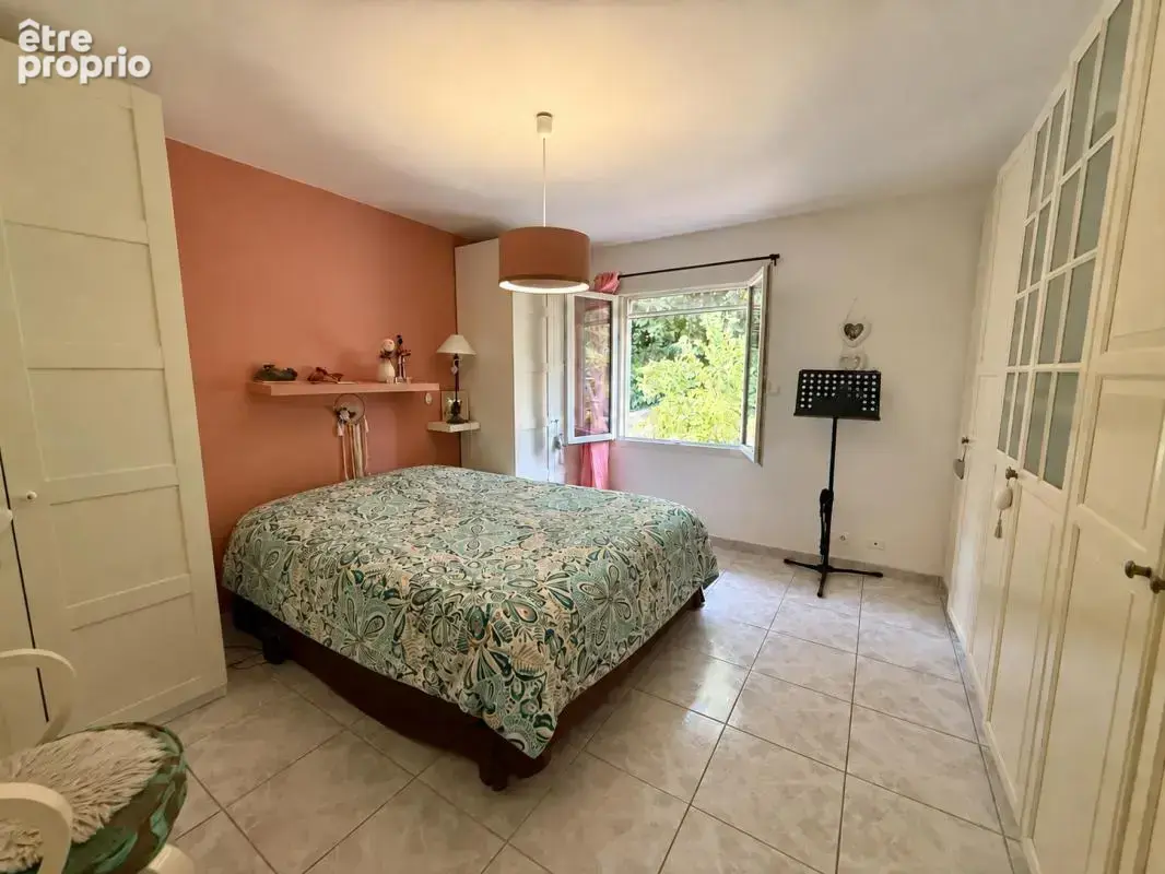 Maison au coeur de la pinede avec piscine et garage - photo 7