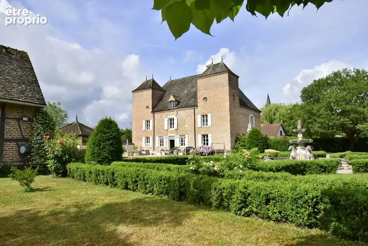 Maison à SAINT-MARTIN-EN-BRESSE