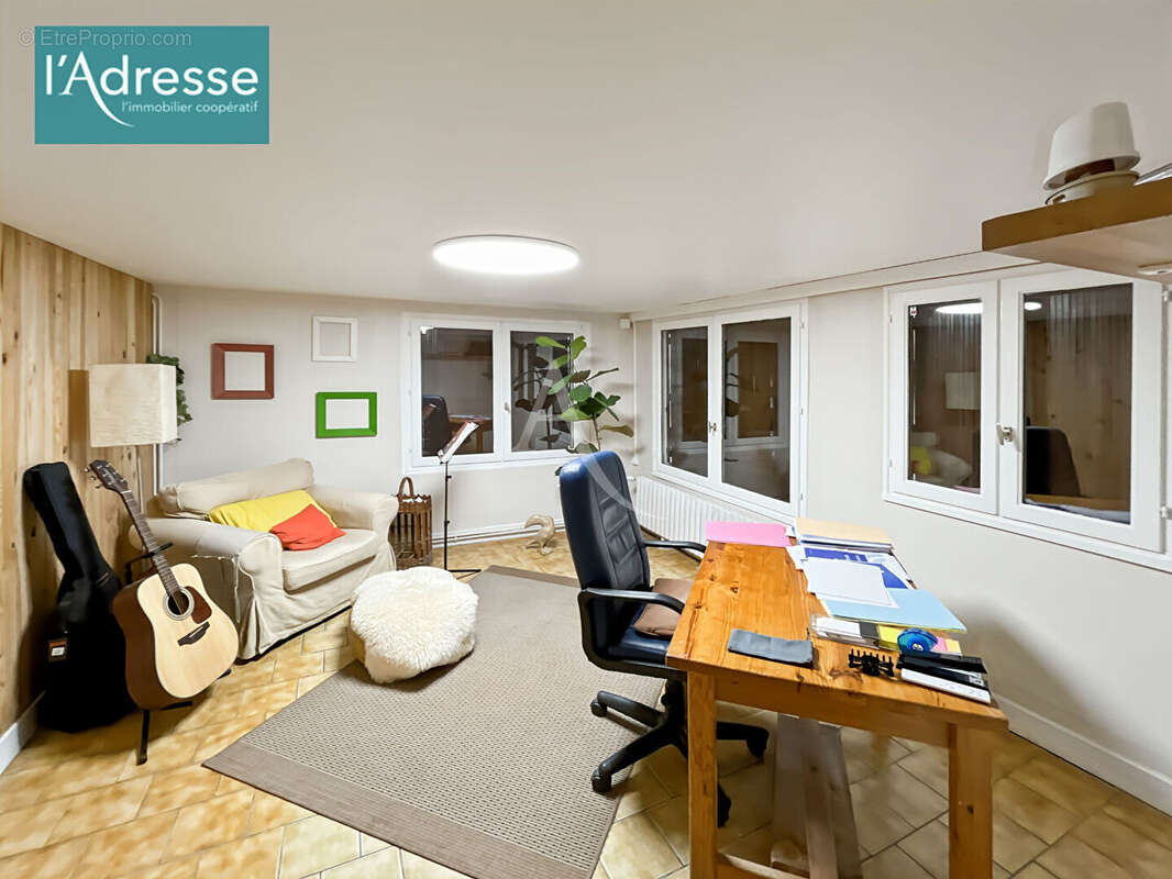 Maison à MEZY-SUR-SEINE