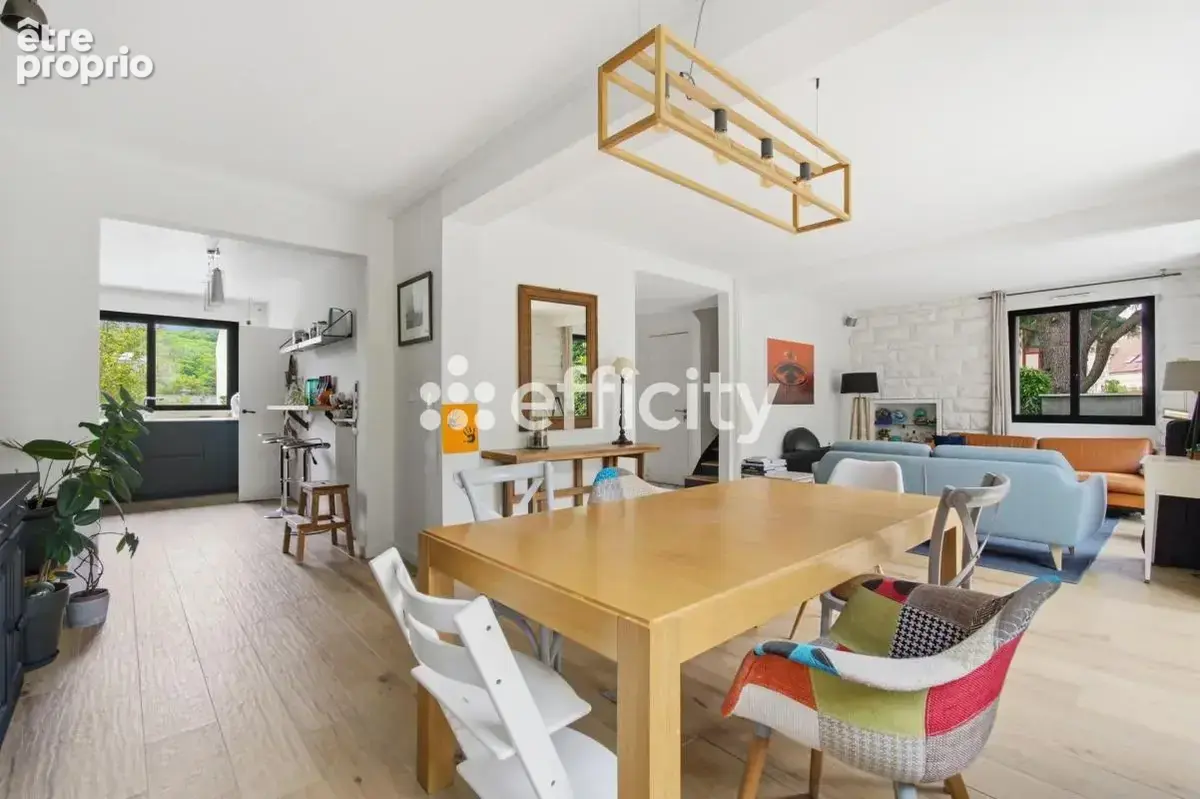 Maison 151 m² à La Celle-Saint-Cloud  - photo 4