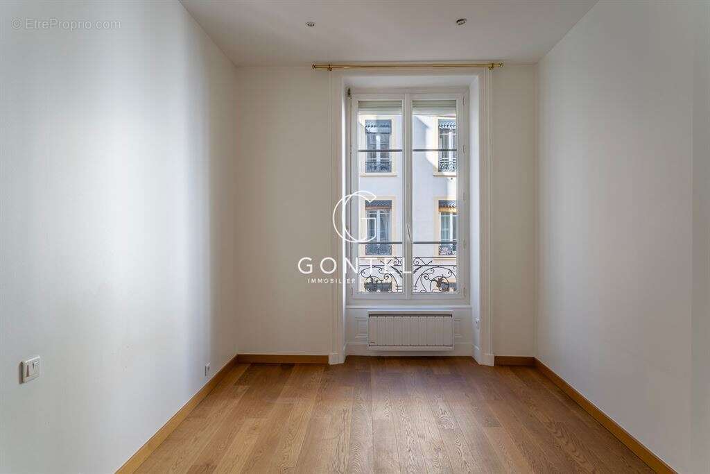 Appartement à LYON-6E