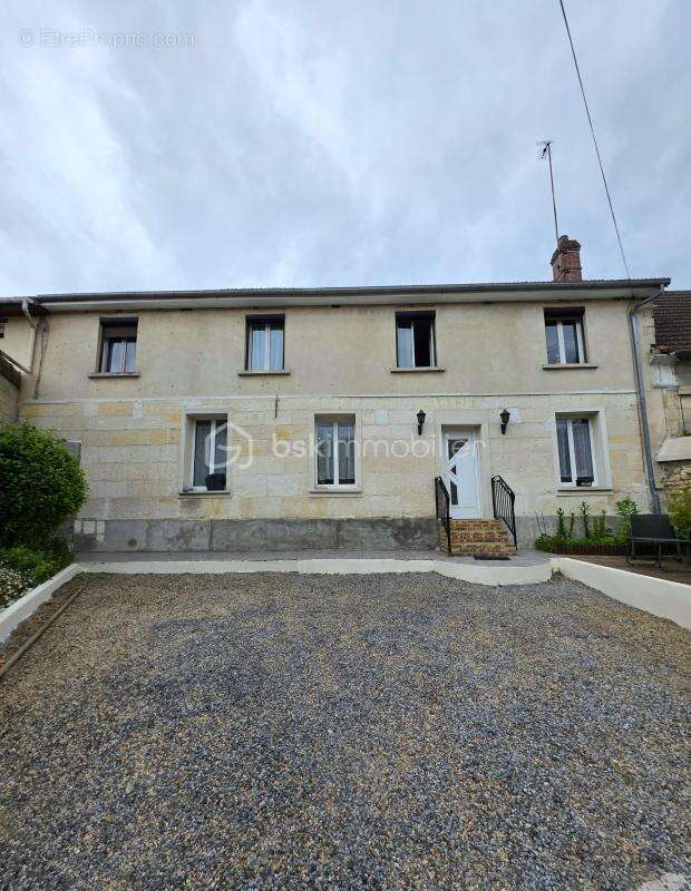 Maison à BREUIL-LE-VERT