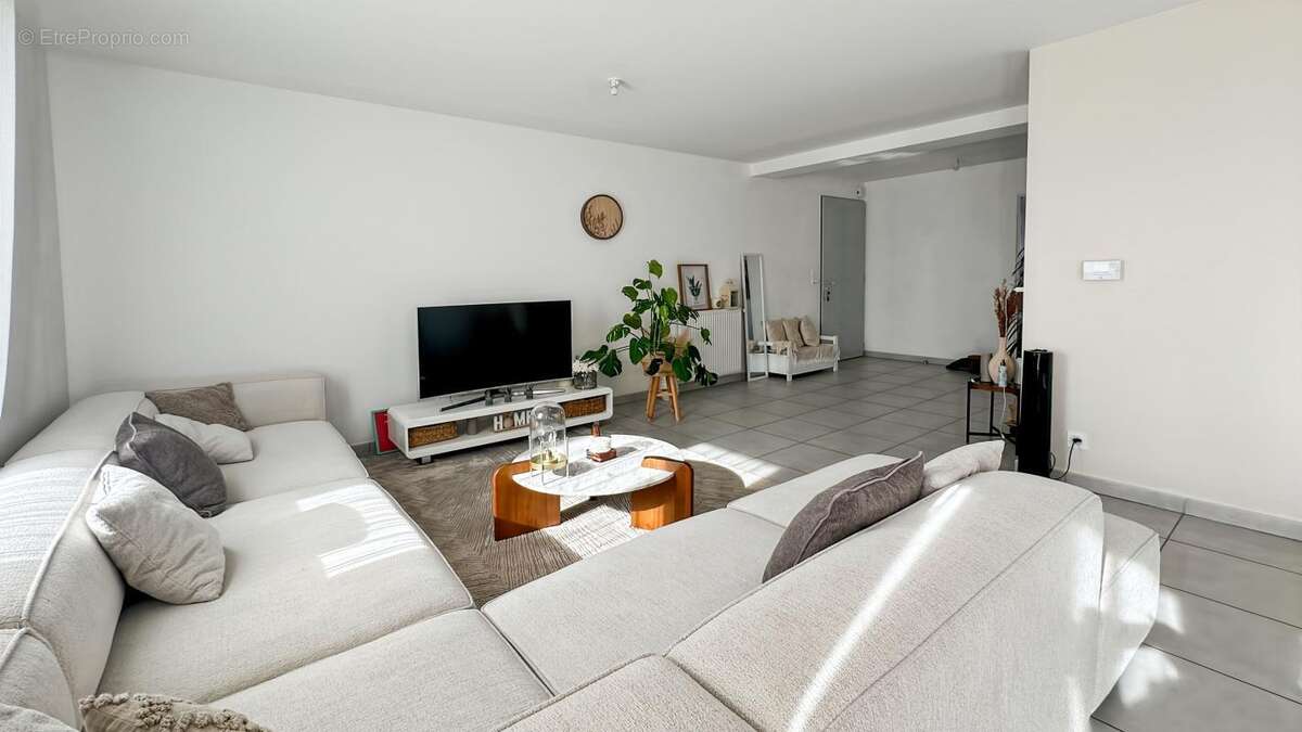 Appartement à BEAUMONT-LES-VALENCE