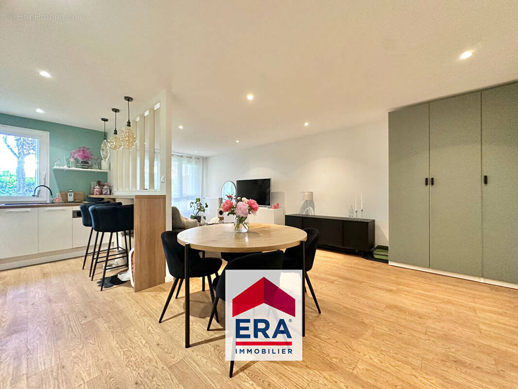 Appartement à SARTROUVILLE