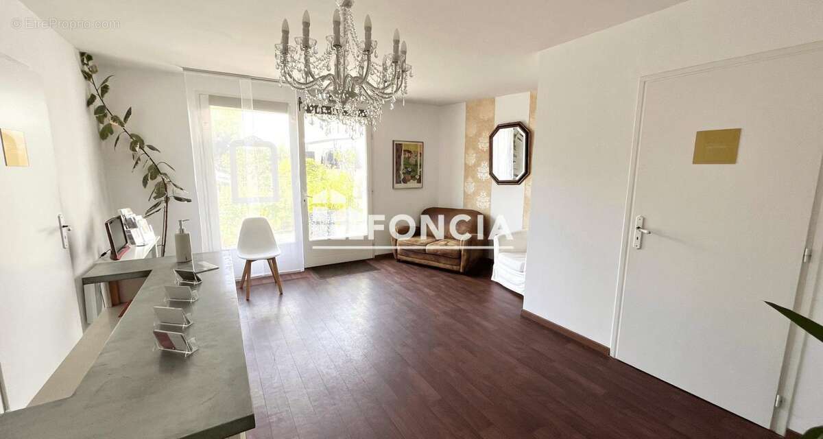 Appartement à ANGOULINS