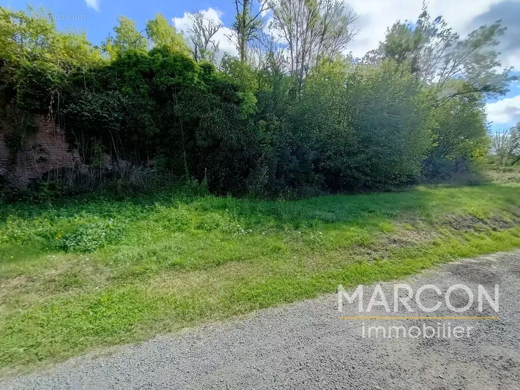 Maison à SAINT-MEDARD-LA-ROCHETTE