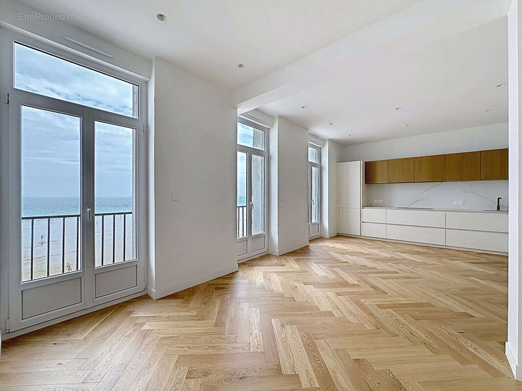 Appartement d'exception - 98 m² - Front de mer sur le Sillon - Vue mer panoramique - photo 3