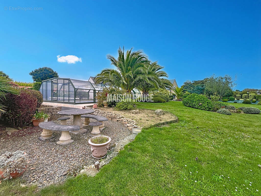 Ensemble immobilier - Piscine - TONQUEDEC - photo 23