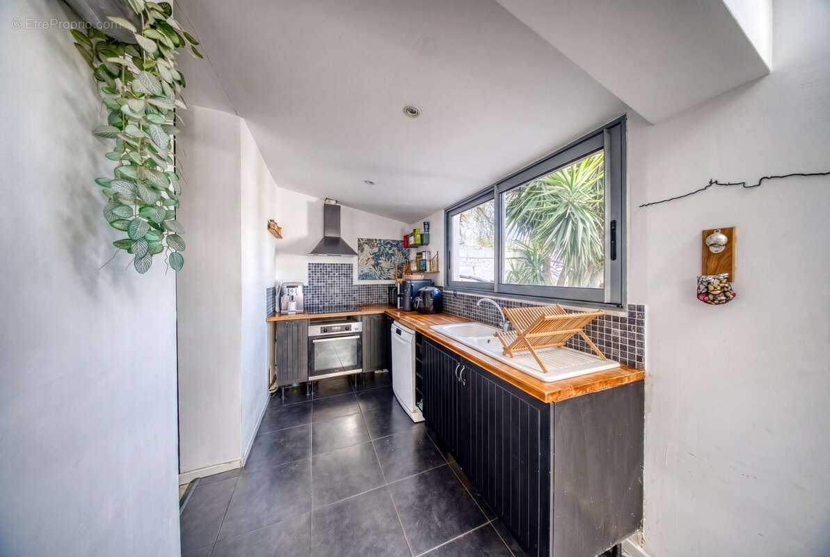 Appartement à MARSEILLE-14E