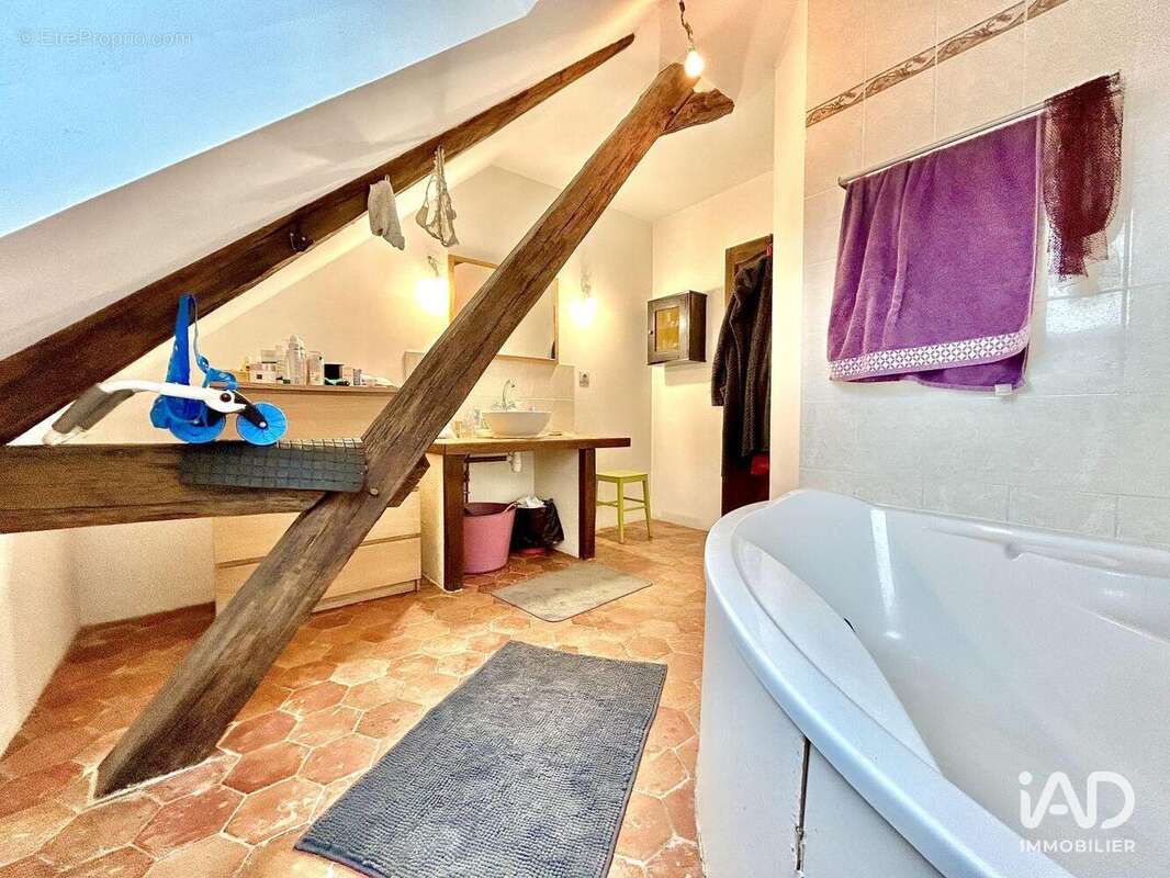 Maison 145 m² à Piffonds  - photo 8
