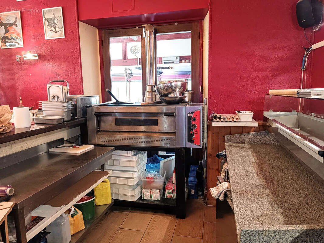 Commerce à VALS-LES-BAINS