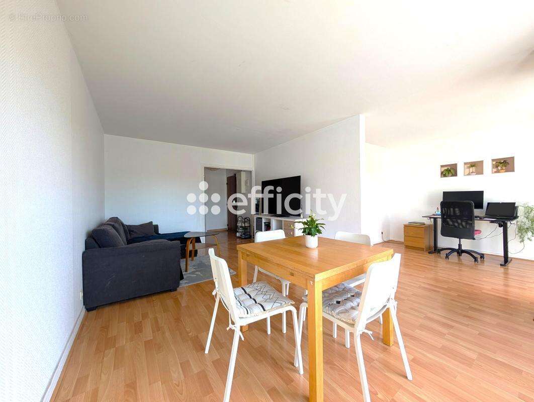 Appartement à GROSLAY