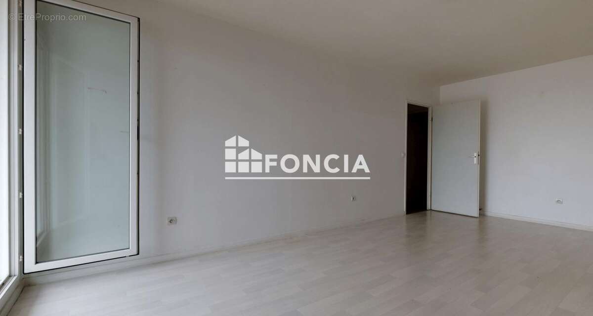 Appartement à MELUN