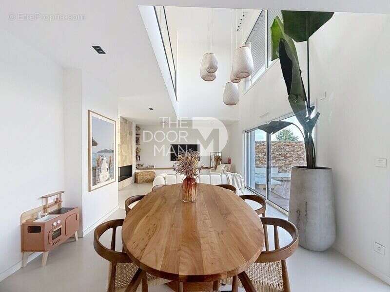 Maison à LES SORINIERES