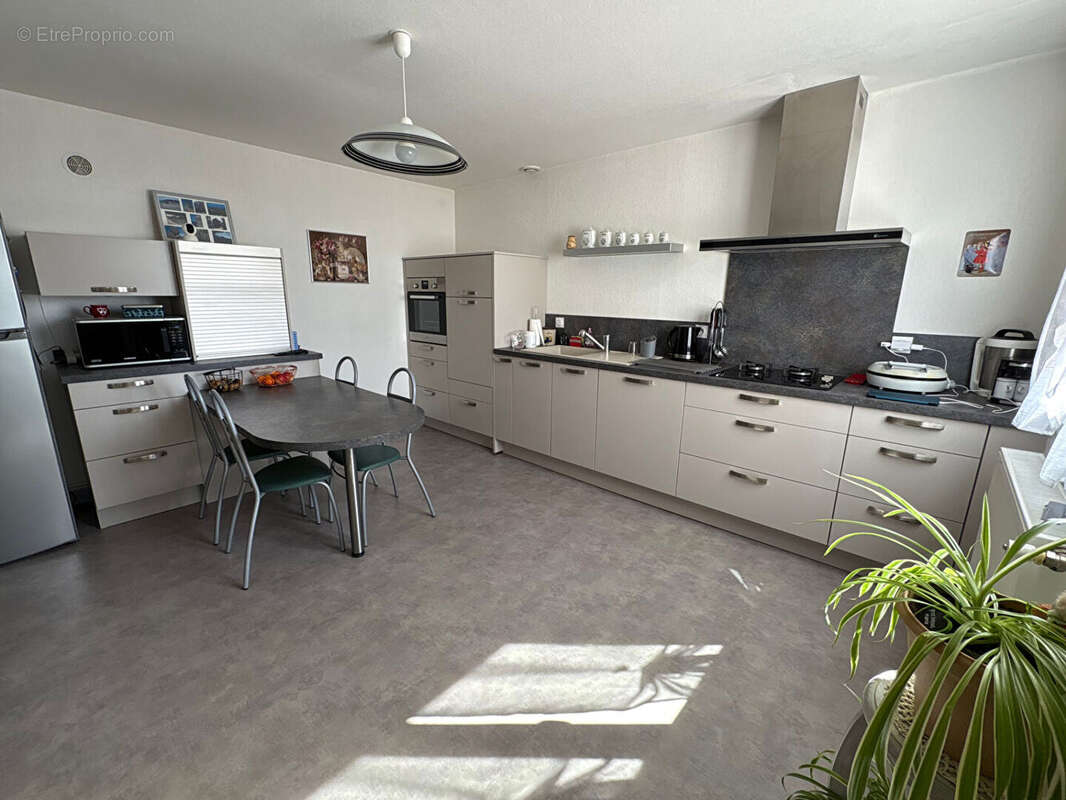 Appartement à SAINT-LEGER-SUR-ROANNE
