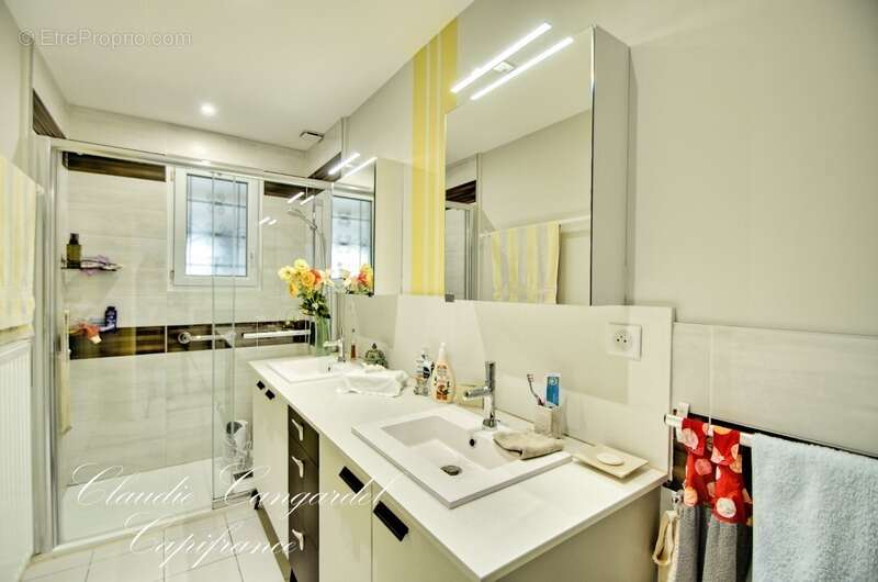 Maison à NIEUL-SUR-MER