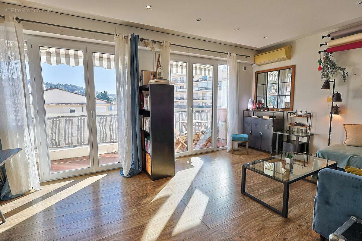 Appartement à CANNES