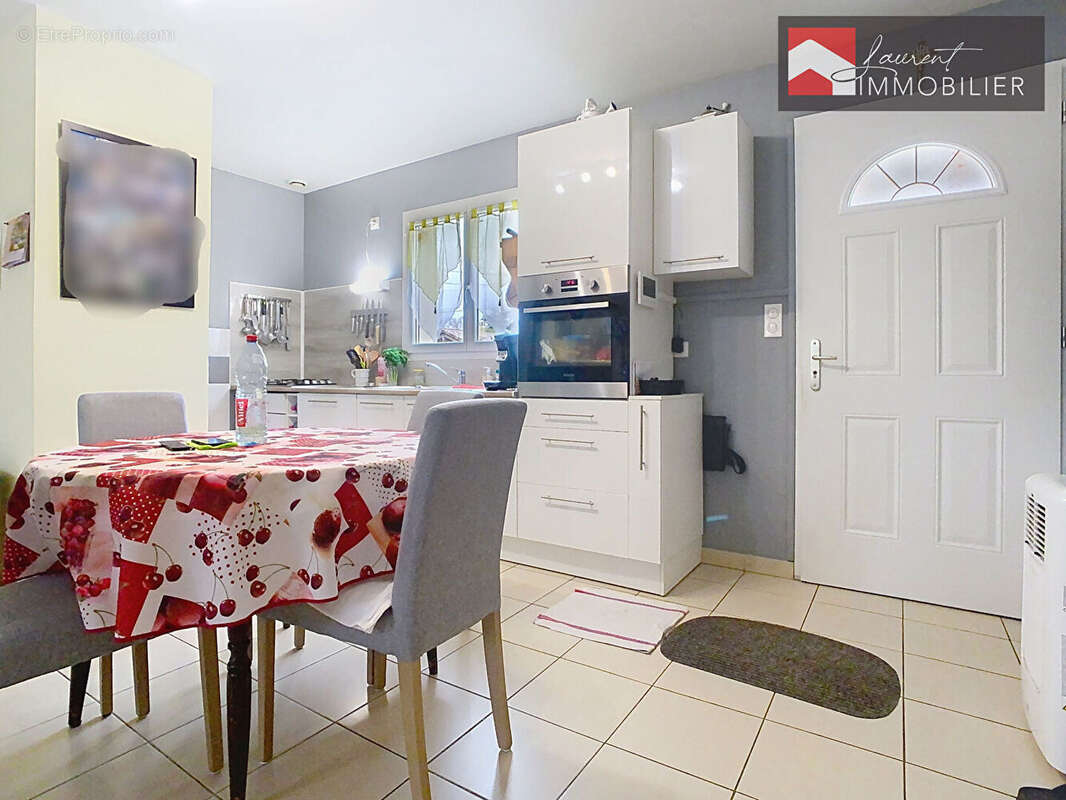 Maison à PONT-DE-VAUX