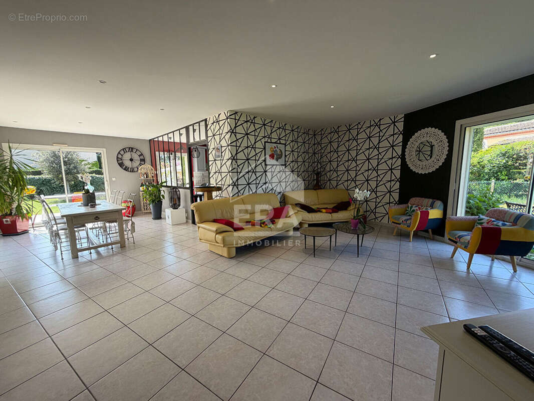 Maison de standing Albi - Lasbordes 150m², piscine, garages 95m² - photo 2