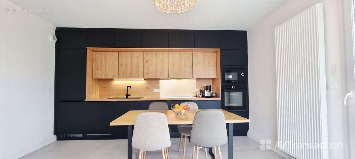 Appartement à ANGRESSE