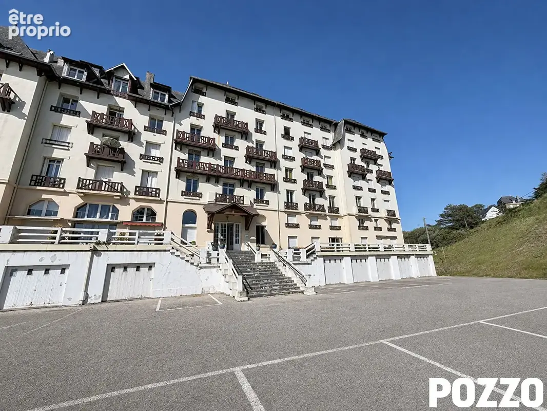 Appartement à DONVILLE-LES-BAINS