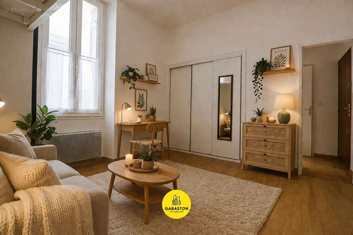 Appartement à MARSEILLE-4E