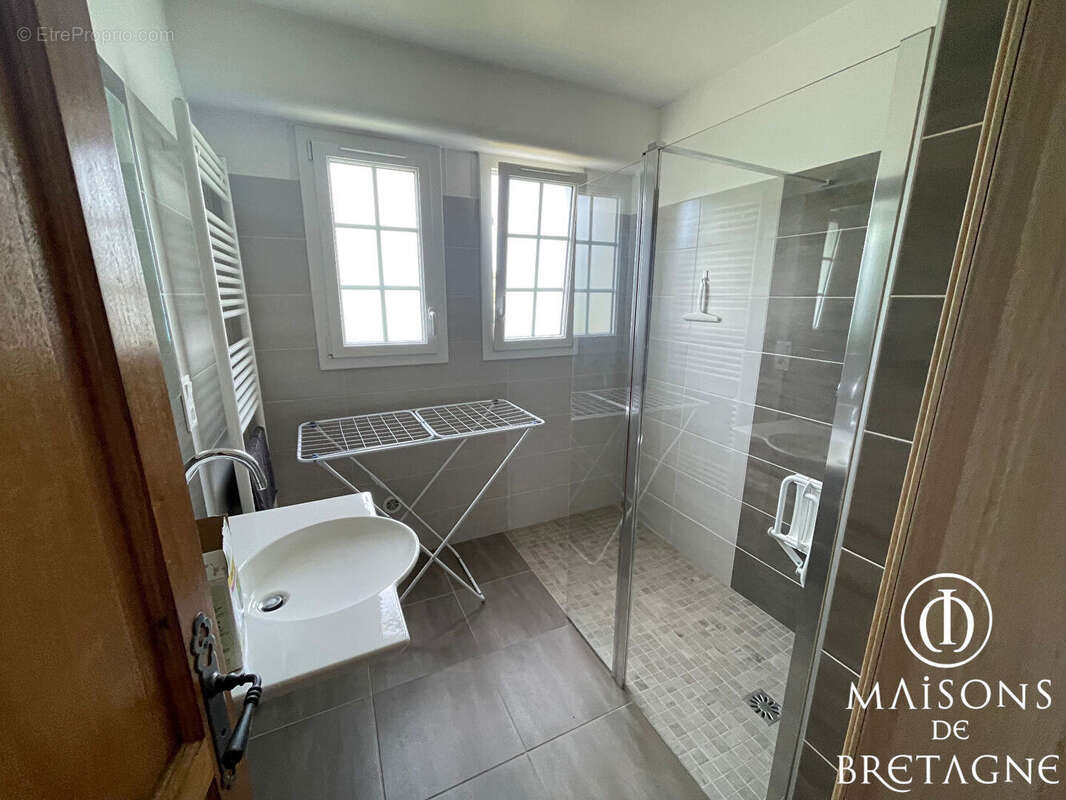 Maison et dépendance LE TREVOUX - photo 7