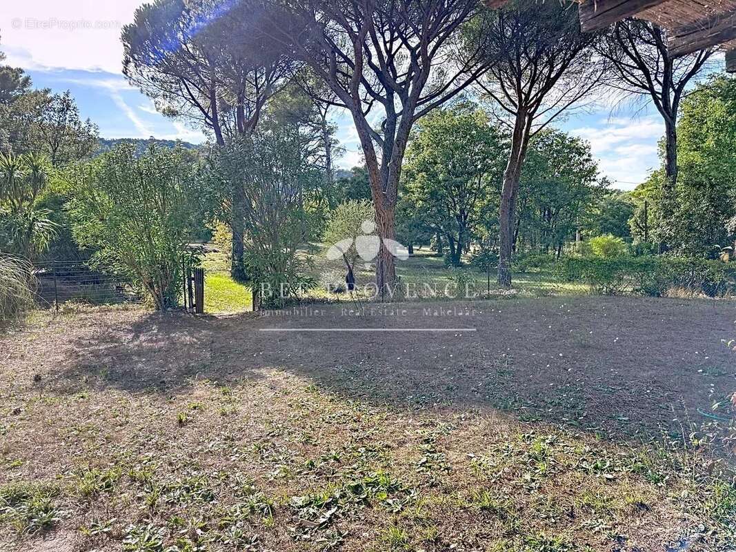 Maison à BESSE-SUR-ISSOLE