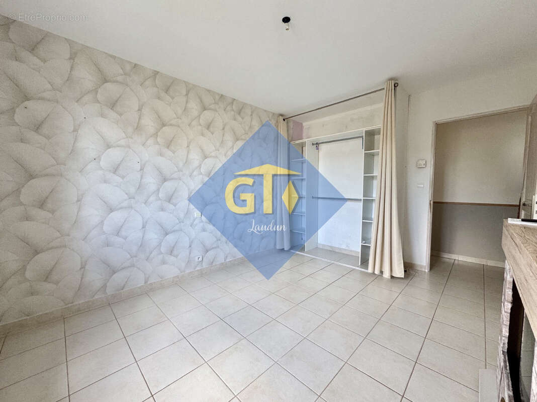 Maison à SAINT-PAUL-LES-FONTS