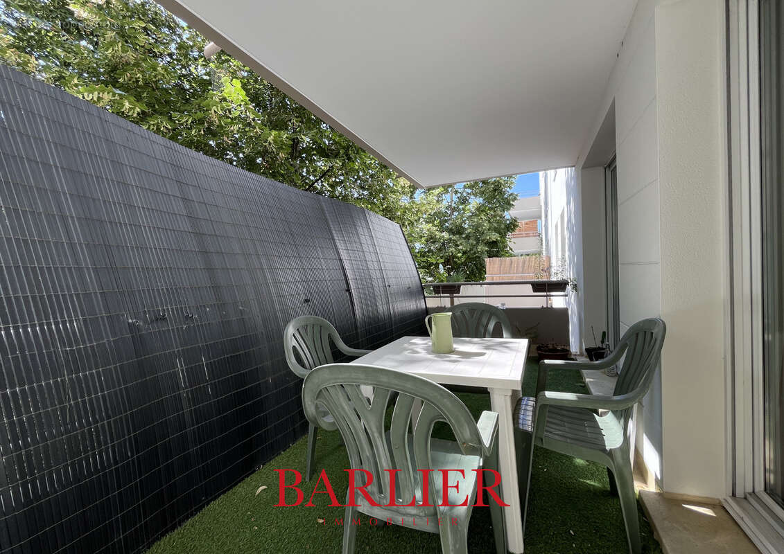 Illkirch-Graffenstaden - Appartement 2 pièces de 32,63 m2 avec grande terrasse - Parking dans la résidence - photo 2